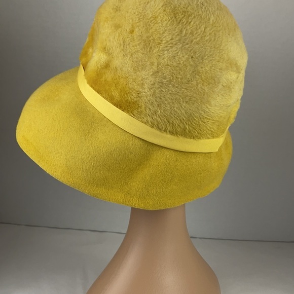 Vintage MOD 1960’s yellow hat - Jean Arlett creations. - Picture 7 of 15